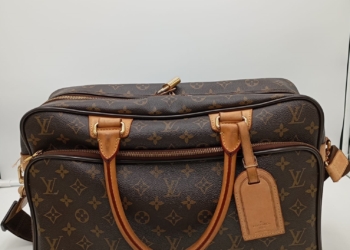 Louis Vuitton Voyage Monogram