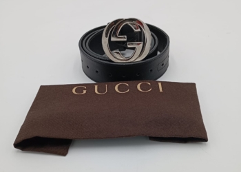 Cintura Gucci con fibbia Double G argentata