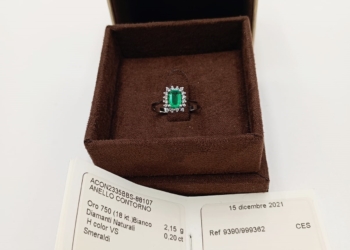 Anello in oro bianco 18kt Gioielleria Valenza