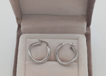 Orecchini in oro bianco 18kt a forma di cerchio