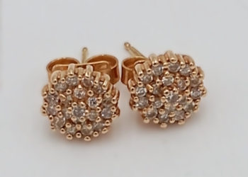 Paio di orecchini in oro giallo 18kt impreziositi da diamanti