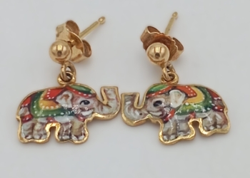 Orecchini in oro giallo a forma di elefante