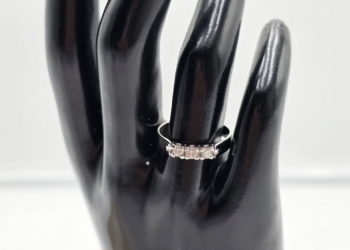 Anello Trilogy in Oro Bianco e Diamanti Naturali