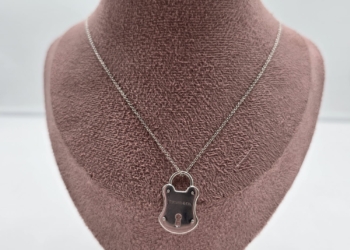 Collana con Ciondolo Lucchetto Raro in Argento