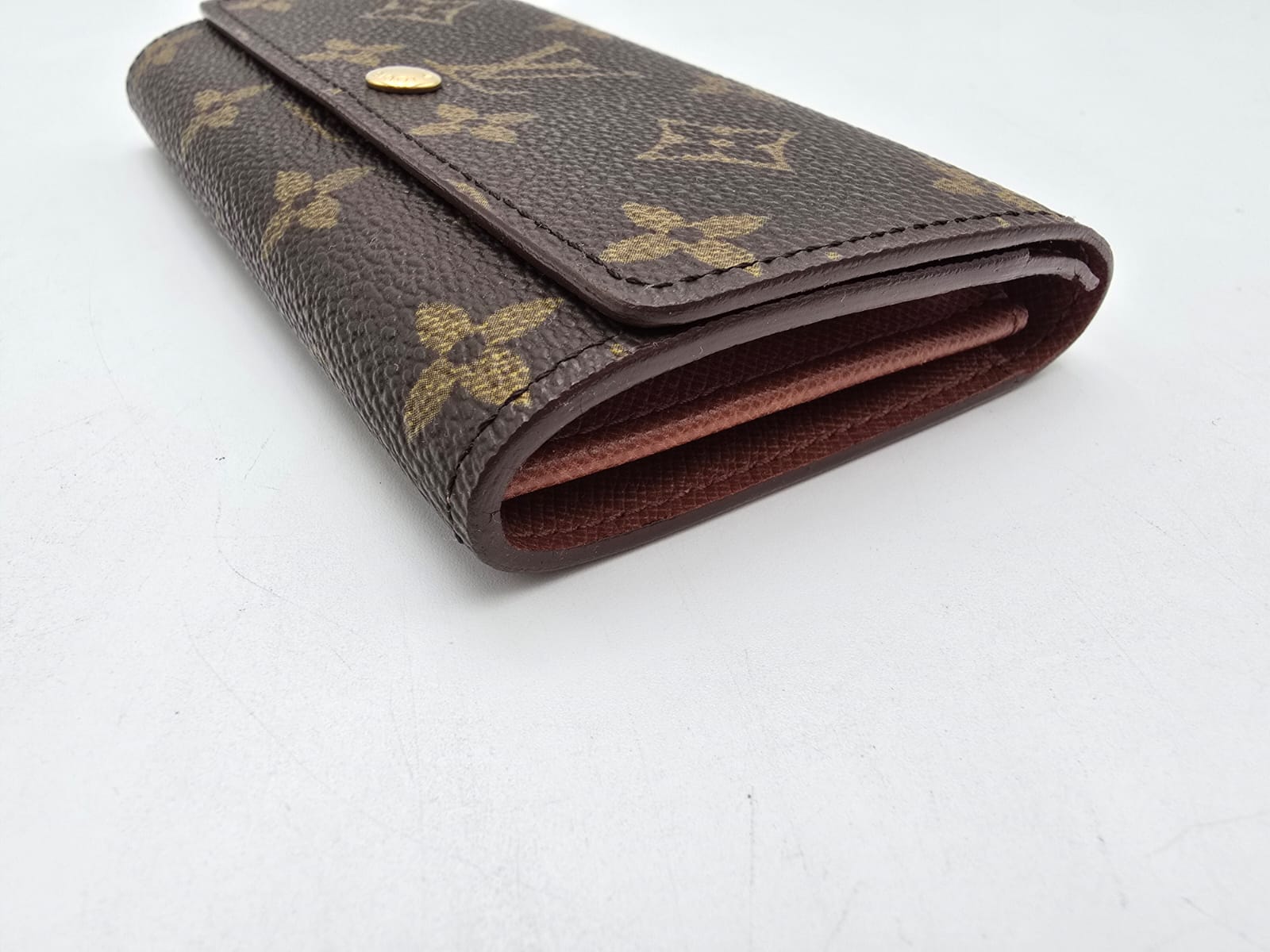 0108bb69-80e9-4eea-878f-ee06d039b75e