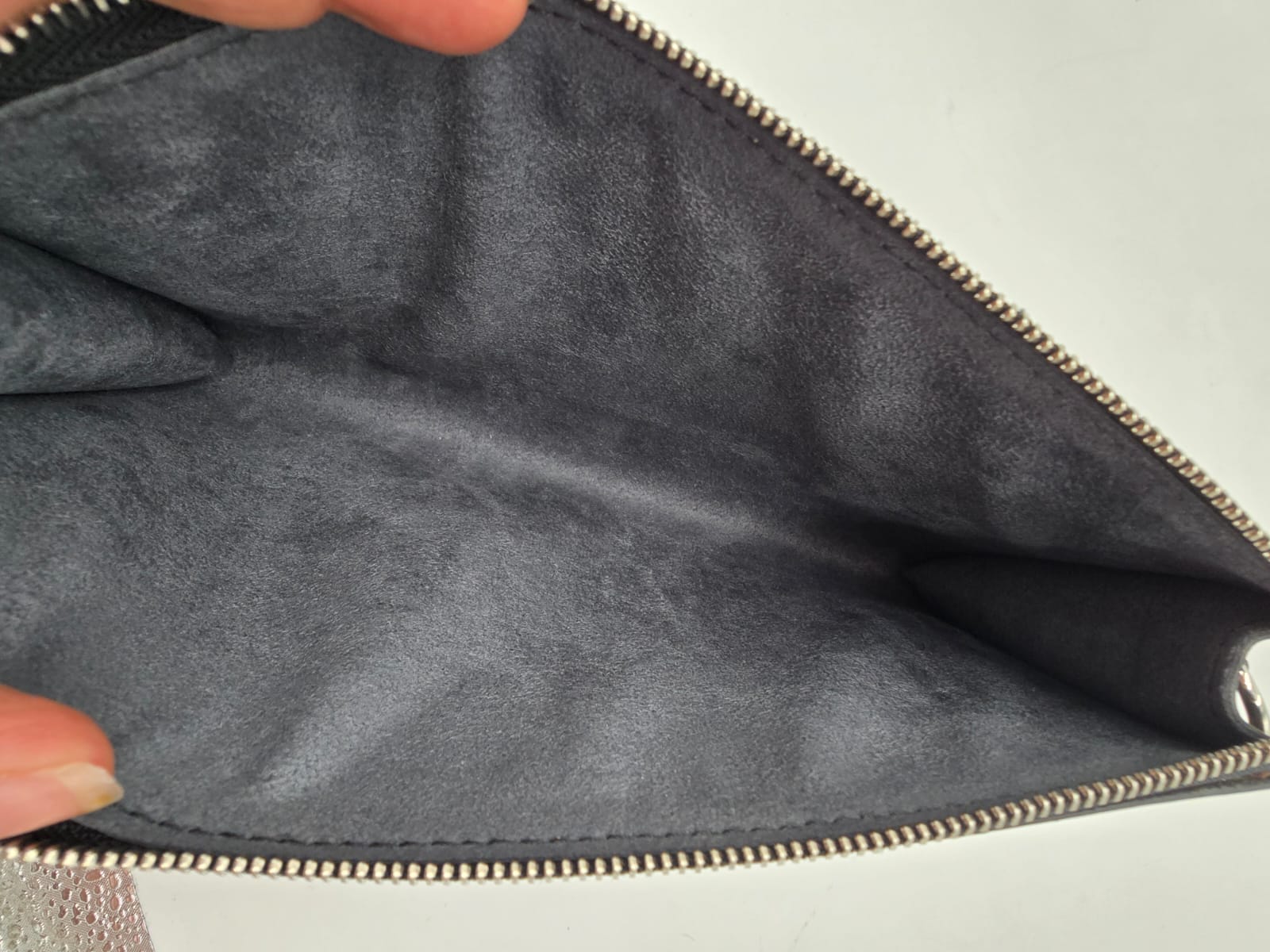 51564e56-2f40-4c79-9384-3519233d8edb