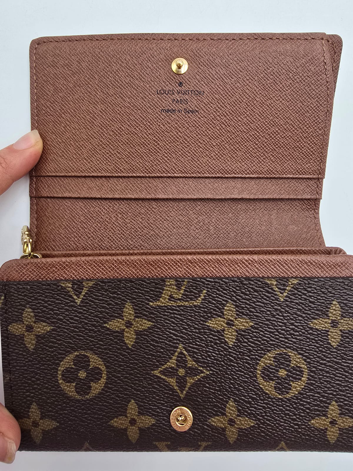 62d18806-1d34-492f-89c9-a78c438c2f48