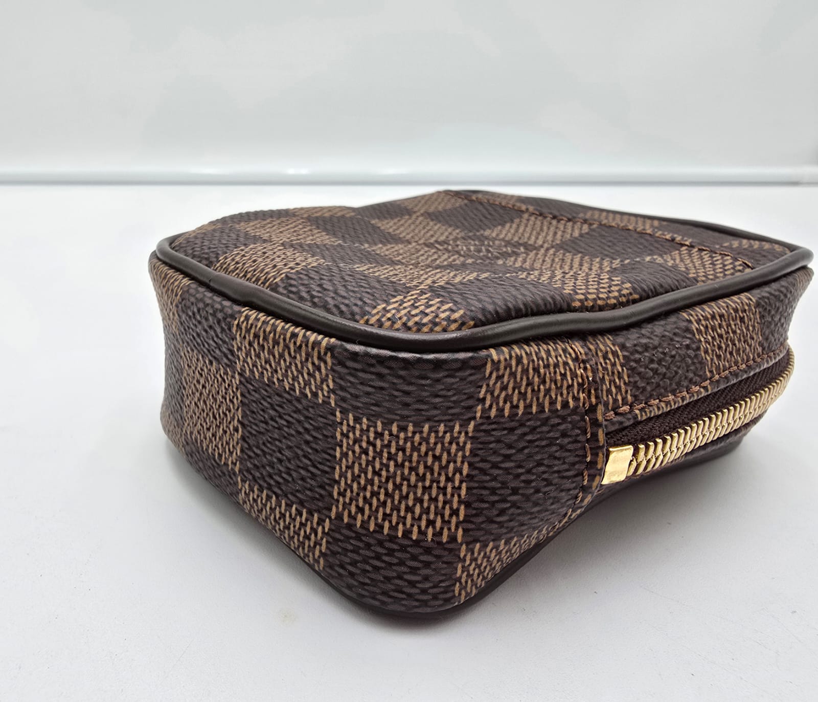 749abe83-1b3c-4fd9-b96b-6f15d164609f