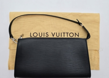 Pochette Louis Vuitton Accessoires MM in Pelle Epi Nera