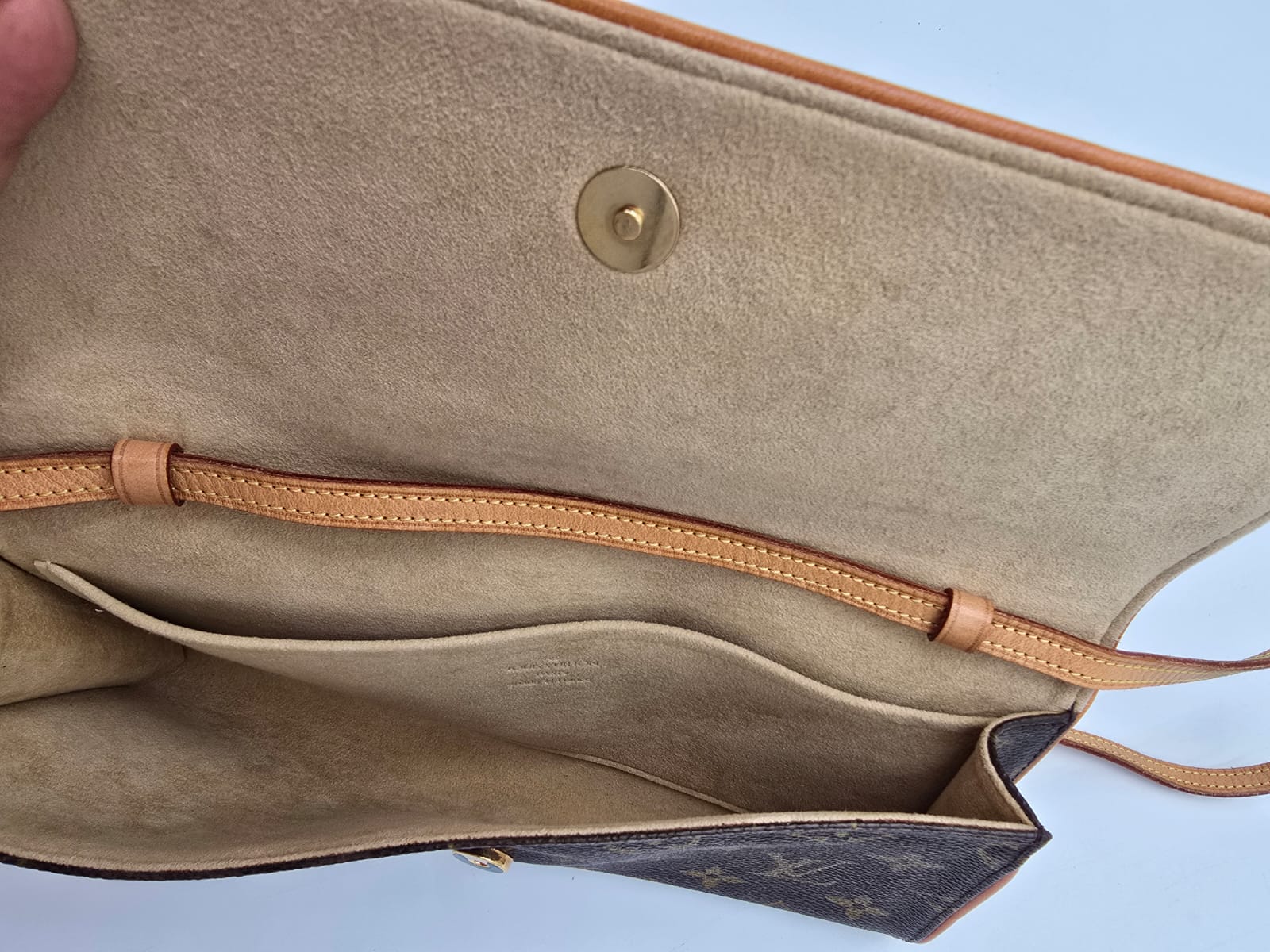 f4fde9f8-8c98-43e5-b710-06452bc50ffd